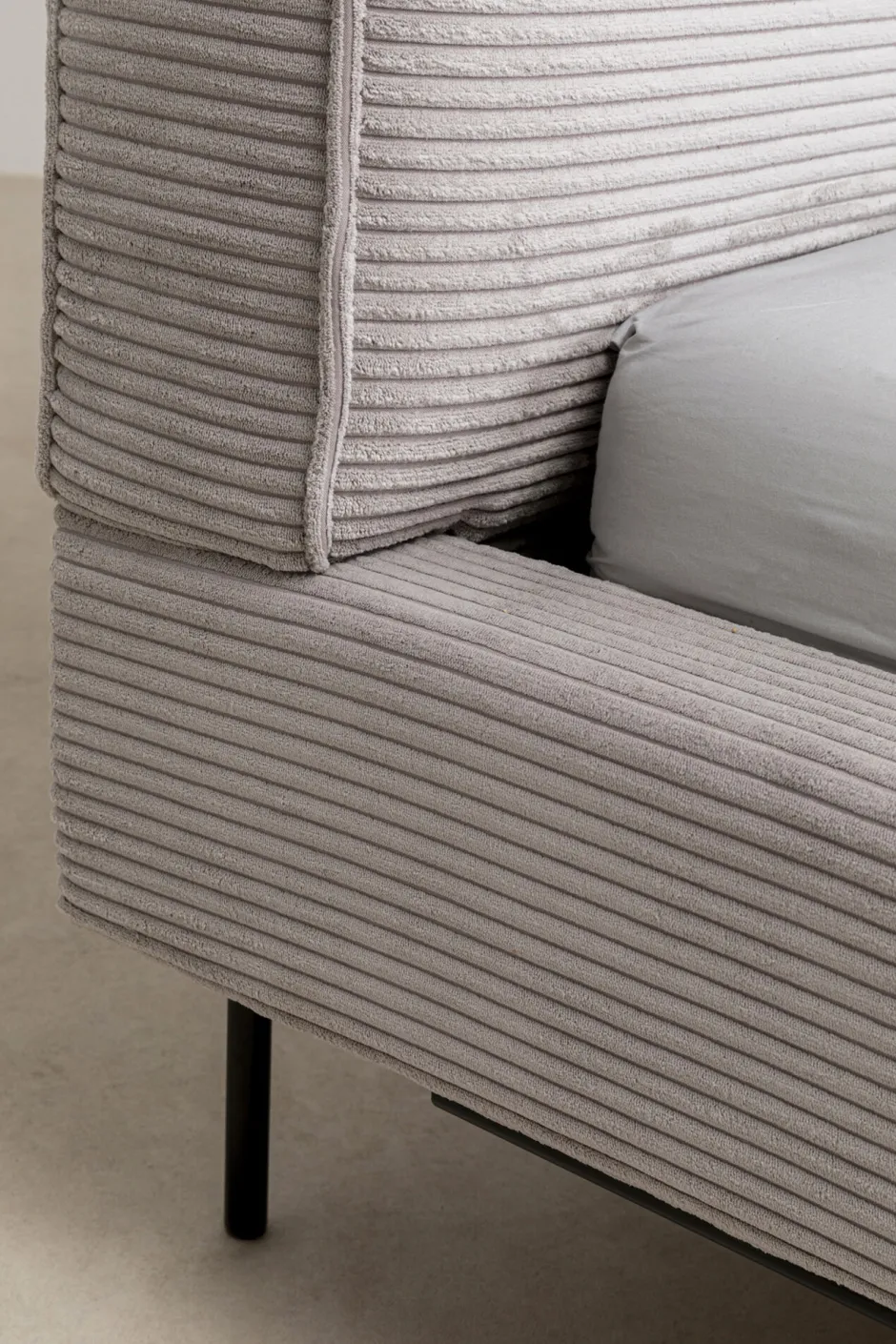 KARE Bett East Side Cord Grau 160x200cm