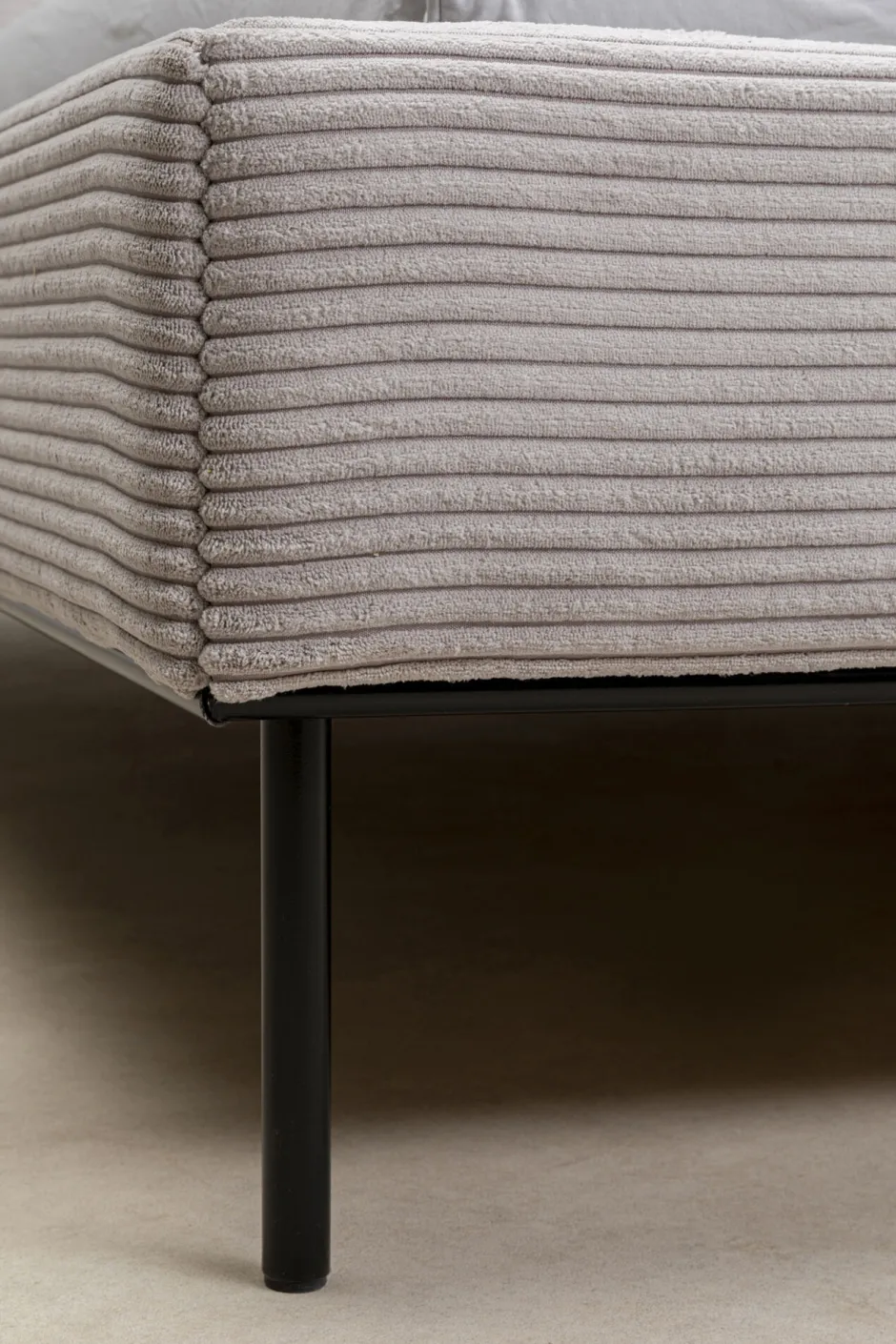 KARE Bett East Side Cord Grau 160x200cm