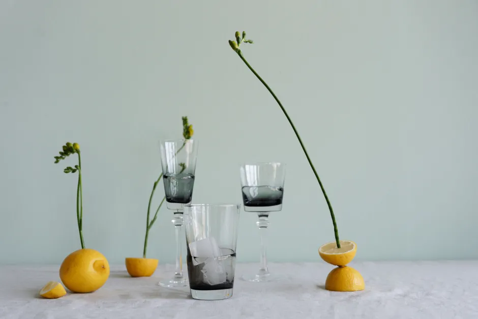 KARE Rotweinglas Mimi Grey 21cm